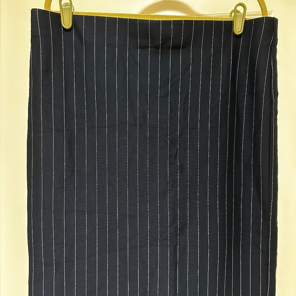 Ann Taylor Woman's Skirt, NWT - Picture 1 of 3